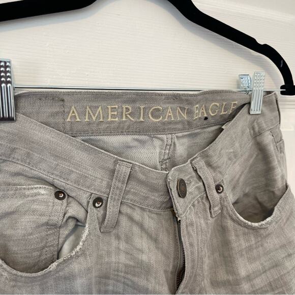American Eagle Outfitters Jeans
Gray
Size 29
Length 30 - Picture 4 of 6